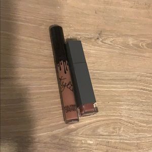 KYLIE AND BITE LIQUID LIPSTICK